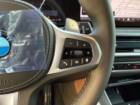 New 2026 BMW X5 sDrive40i image 25