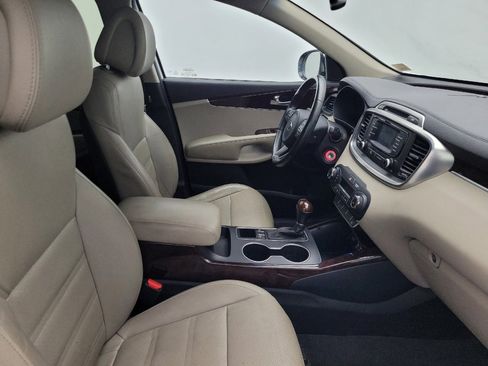 Used 2016 Kia Sorento EX FWD image 21