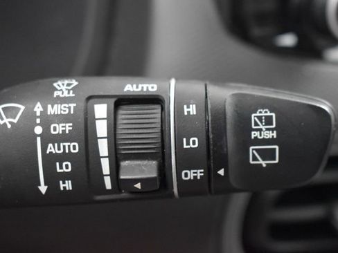 Used 2022 Hyundai Kona Limited image 27