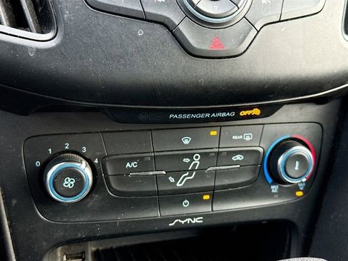 Used 2017 Ford Focus SE image 17