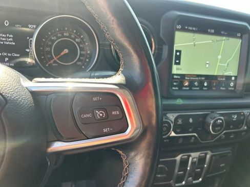 Used 2022 Jeep Gladiator Overland AWD/4WD image 18