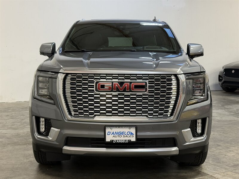 Used 2021 GMC Yukon Denali w/ Denali Premium Package AWD/4WD image 10