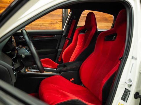 Used 2025 Honda Civic Type R image 9