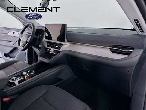 New 2026 Ford Explorer Active image 31