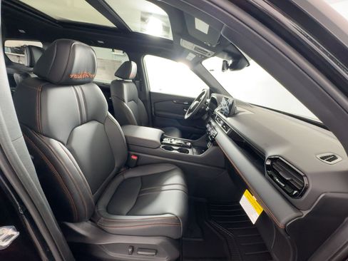 New 2025 Honda Pilot TrailSport image 31