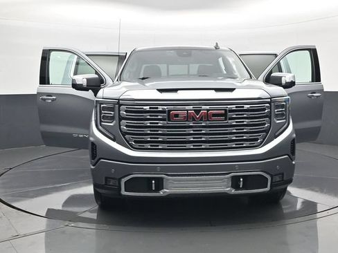 Used 2023 GMC Sierra 1500 Denali w/ Denali Reserve Package AWD/4WD image 31