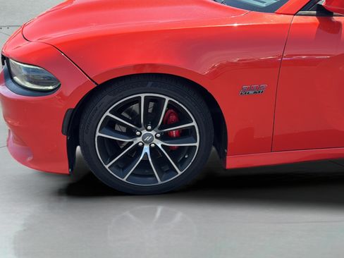 Used 2016 Dodge Charger R/T Scat Pack w/ Beats Audio Group RWD image 37