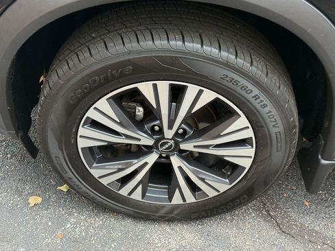 Certified 2023 Nissan Rogue SV w/ SV Premium Package image 25