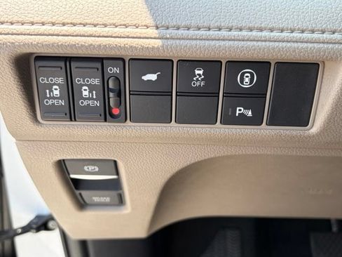 Used 2023 Honda Odyssey Touring image 24