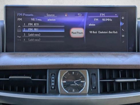 Used 2021 Lexus LX 570 4WD w/ Luxury Package image 11
