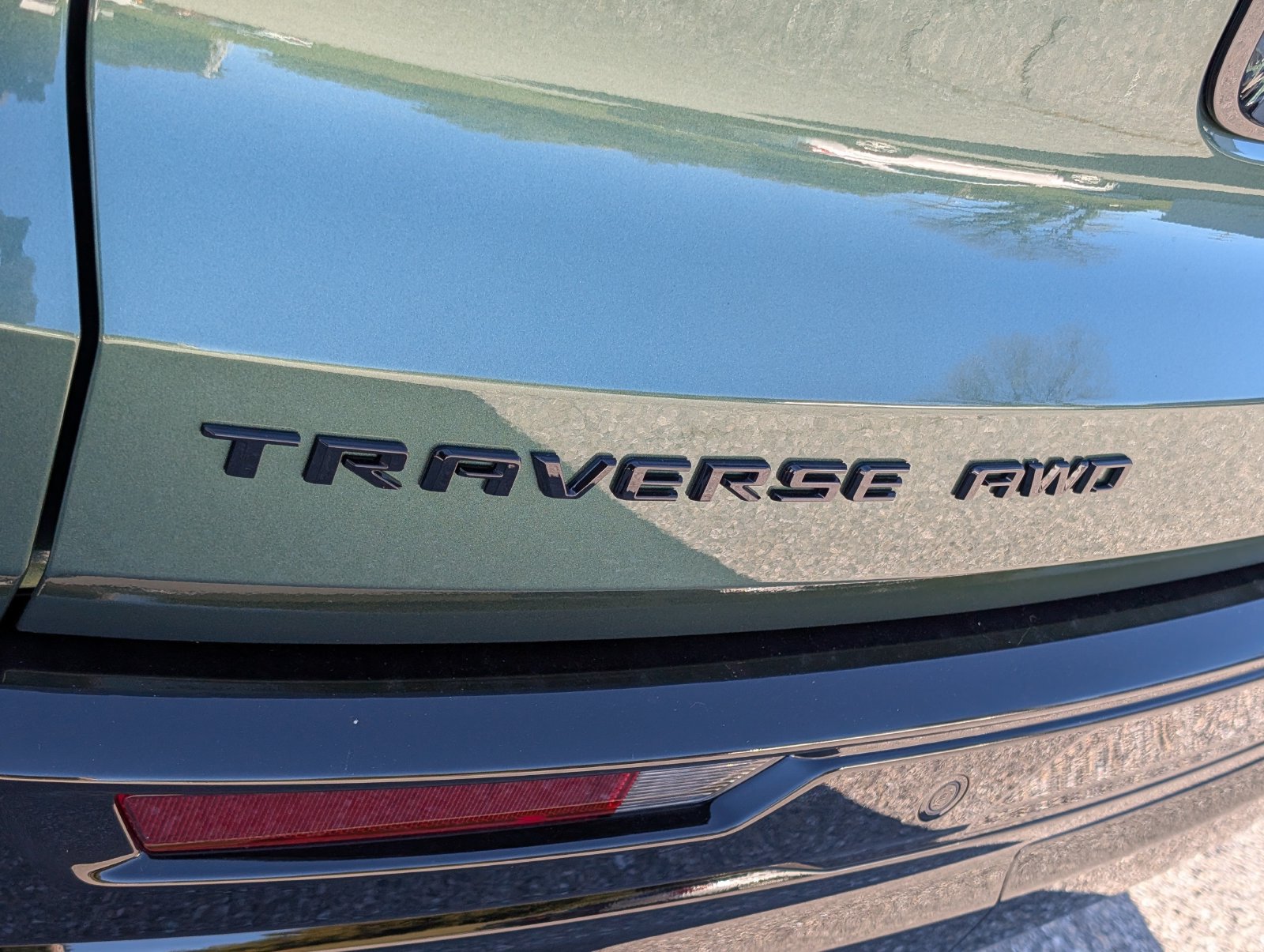 New 2027 Chevrolet Traverse High Country w/ LPO, Floor Liner Package AWD/4WD image 5