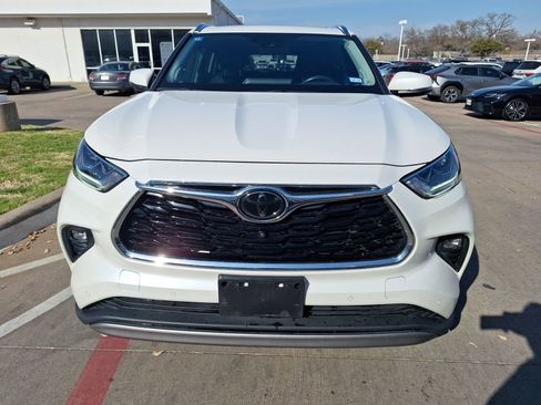 Used 2020 Toyota Highlander Platinum image 9