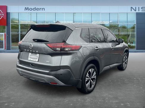 Certified 2021 Nissan Rogue SV w/ Premium Package image 5