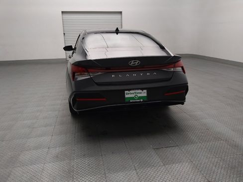 Used 2024 Hyundai Elantra SE image 6
