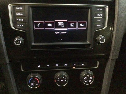 Used 2017 Volkswagen GTI S image 21