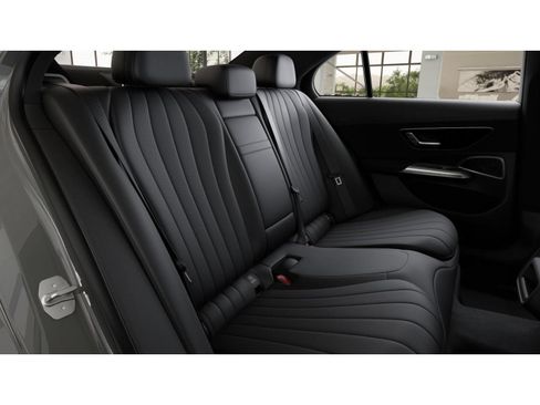 New 2026 Mercedes-Benz E 350 4MATIC Sedan image 5