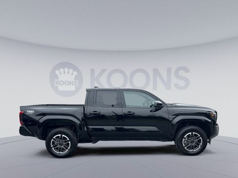 Used 2025 Toyota Tacoma TRD Sport AWD/4WD image 8