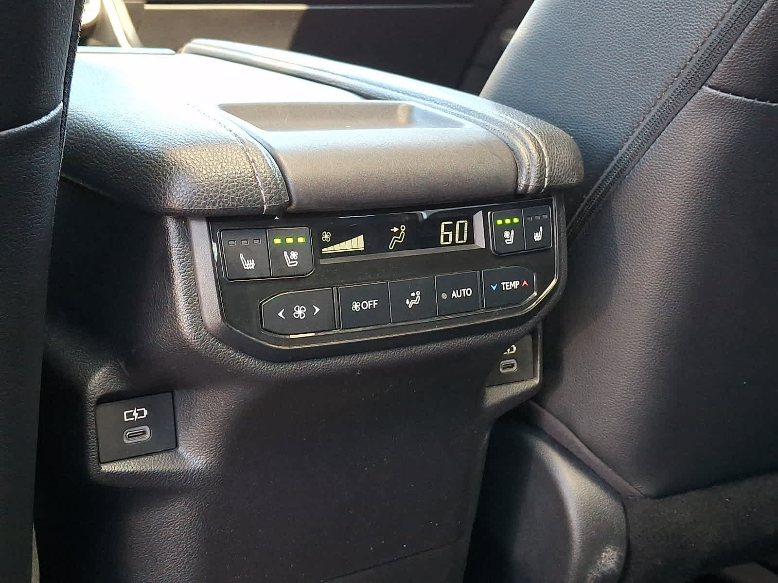 Certified 2024 Toyota Grand Highlander AWD image 14