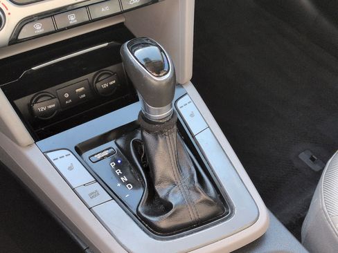 Used 2017 Hyundai Elantra SE w/ SE A/T Tech Package 03 image 23