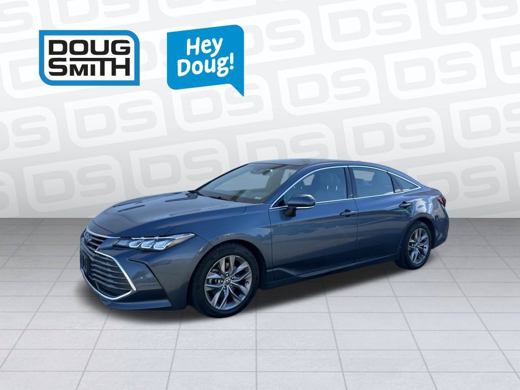 Used 2021 Toyota Avalon XLE FWD image 1