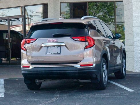 Used 2018 GMC Terrain SLT w/ Preferred Package FWD image 3