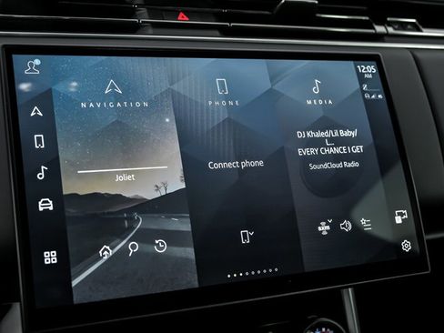 Used 2023 Land Rover Range Rover SV AWD/4WD image 32