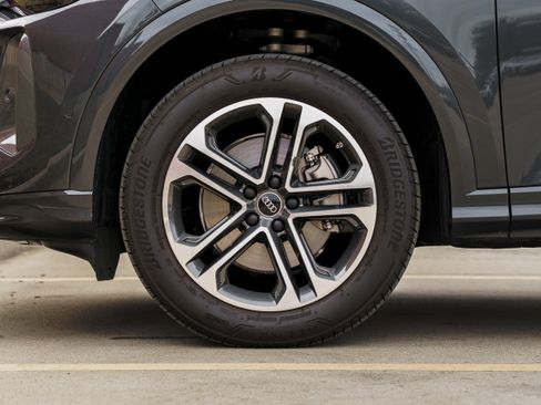 Certified 2025 Audi Q5 Premium w/ Convenience Package image 29