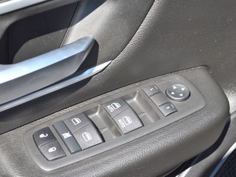 Used 2022 RAM 1500 Big Horn AWD/4WD image 16