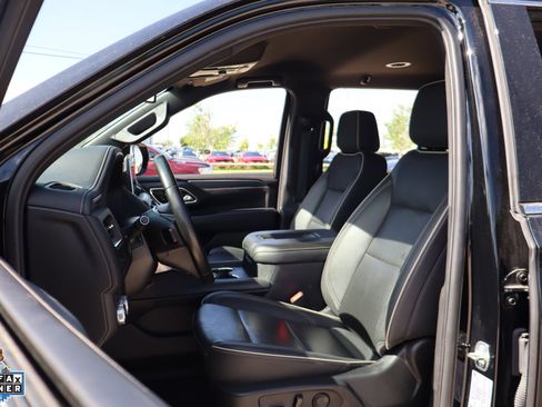 Used 2024 GMC Yukon SLT AWD/4WD image 11