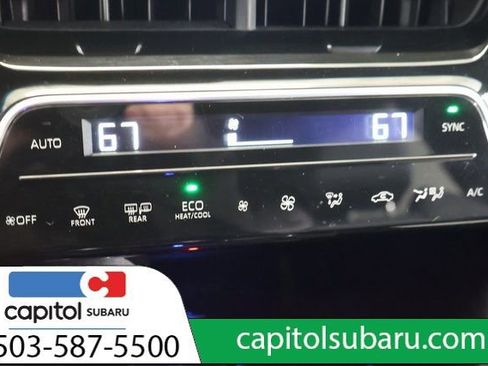 Used 2024 Toyota Venza XLE image 22