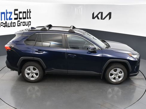 Used 2021 Toyota RAV4 XLE w/ Convenience Package image 14