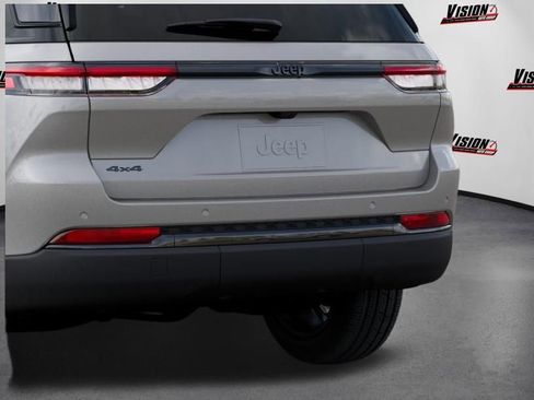 New 2025 Jeep Grand Cherokee Limited AWD/4WD image 13