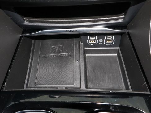 Used 2022 Chrysler Pacifica Limited w/ S Appearance Package AWD/4WD image 26