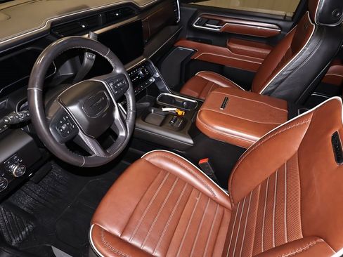 Used 2024 GMC Sierra 3500 Denali Ultimate image 39