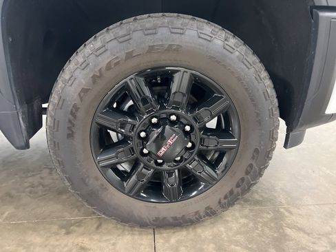 Certified 2024 GMC Sierra 2500 AT4 w/ AT4 Premium Plus Package image 20
