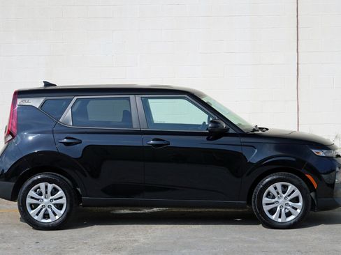 Used 2021 Kia Soul LX FWD image 43