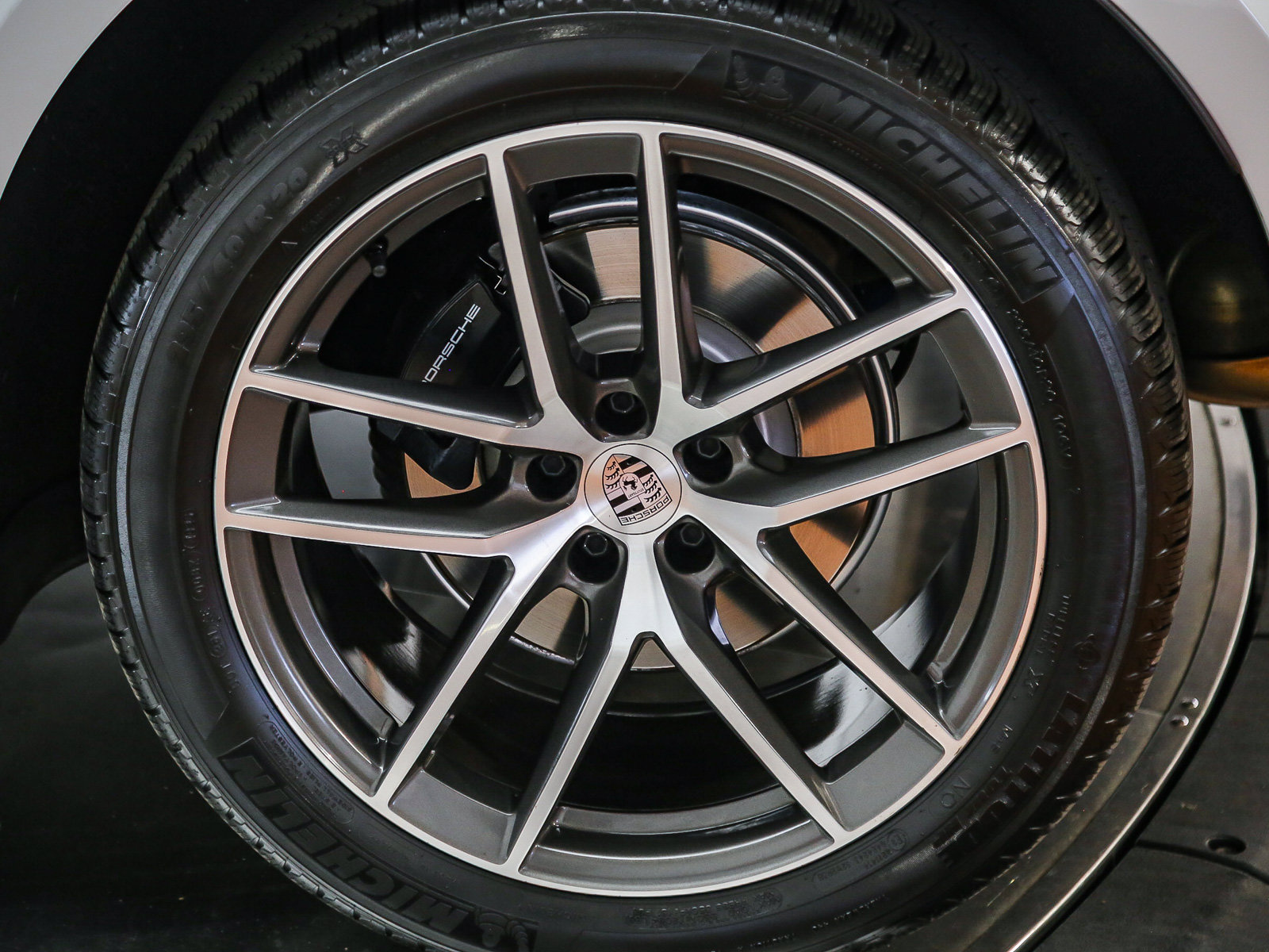 Certified 2026 Porsche Macan AWD/4WD image 14