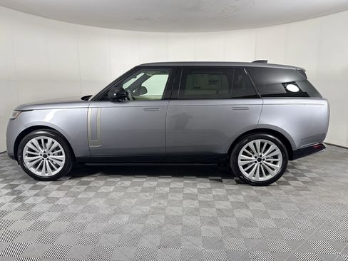 New 2026 Land Rover Range Rover Long Wheelbase SE AWD/4WD image 2