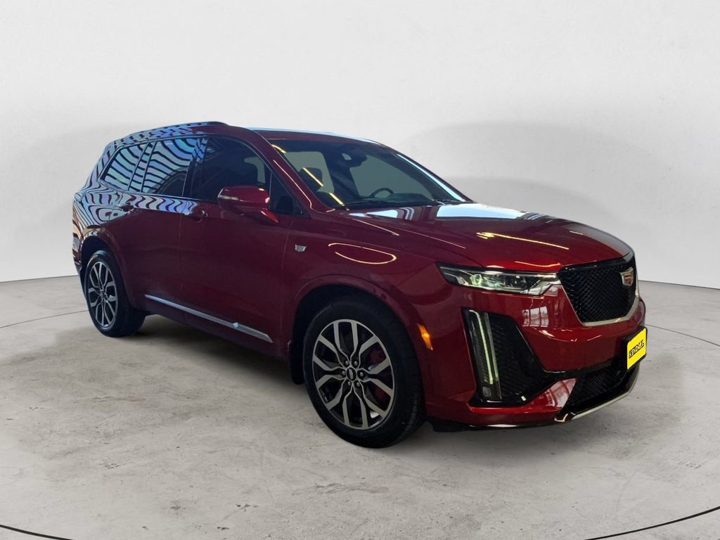 Used 2024 Cadillac XT6 Sport w/ Technology Package AWD/4WD image 3