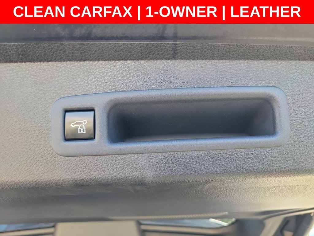Used 2025 Toyota Sienna XLE FWD image 12
