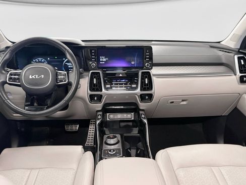 Used 2023 Kia Sorento SX Prestige AWD/4WD image 17