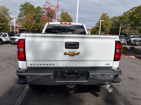 Used 2019 Chevrolet Silverado 2500 LTZ w/ Duramax Plus Package image 9