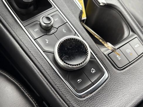 Used 2021 Cadillac XT4 Premium Luxury FWD image 24