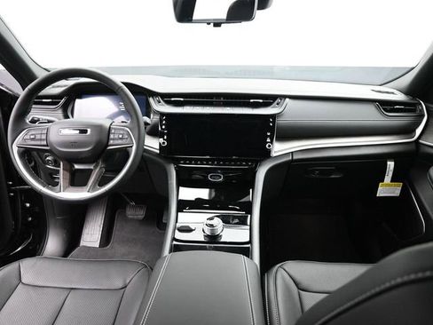 New 2026 Jeep Grand Cherokee L Limited image 25