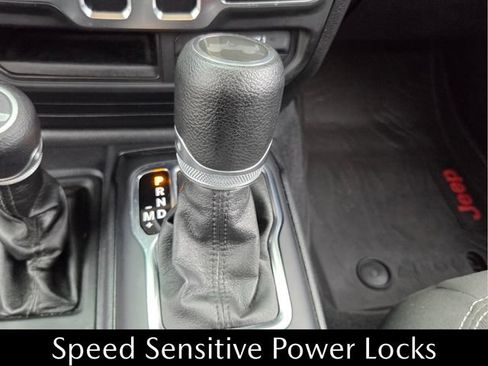 Used 2021 Jeep Wrangler Sport AWD/4WD image 28