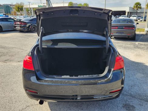 Used 2018 BMW 320i Sedan image 17