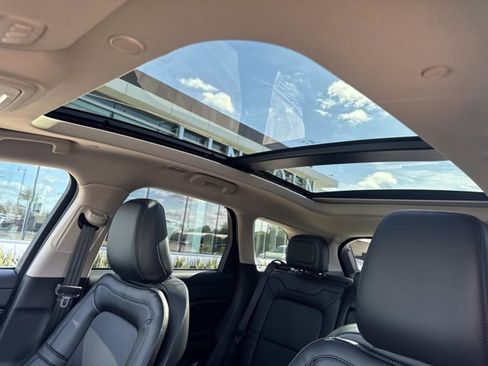 New 2026 Lincoln Corsair Premiere FWD image 32