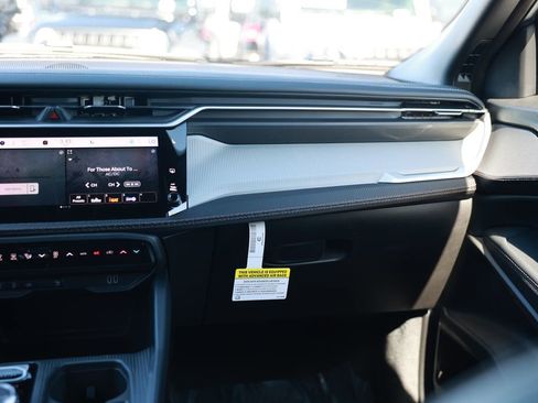 New 2026 Jeep Cherokee Limited image 25