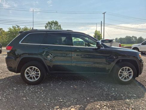 Used 2020 Jeep Grand Cherokee Laredo AWD/4WD image 5