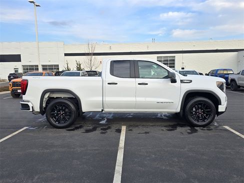 New 2026 GMC Sierra 1500 Pro w/ Graphite Edition image 9